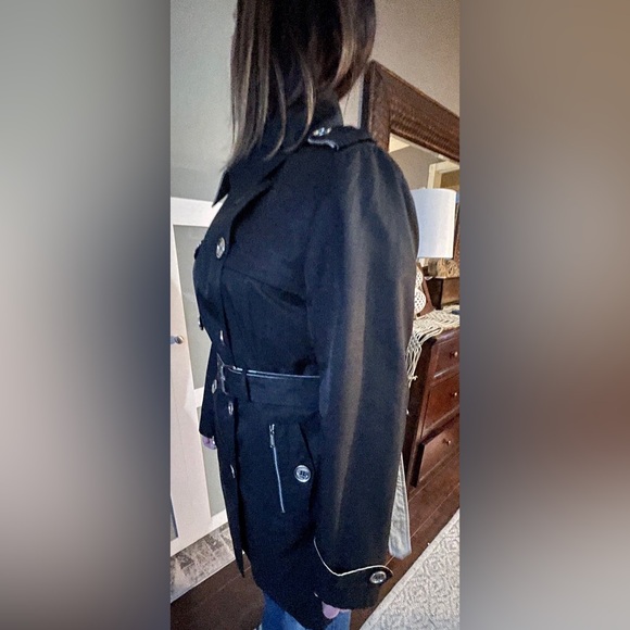 Michael Kors Women's Black 2 Tone Trench Coat Size XL - Picture 3 of 15